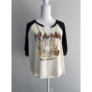 Def Leppard Graphic Tee Women 2X White Black Raglan Rock N Roll Retro Crop Top